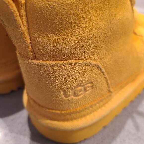 Ugg Suede Kids Boots - Picture 5 of 13